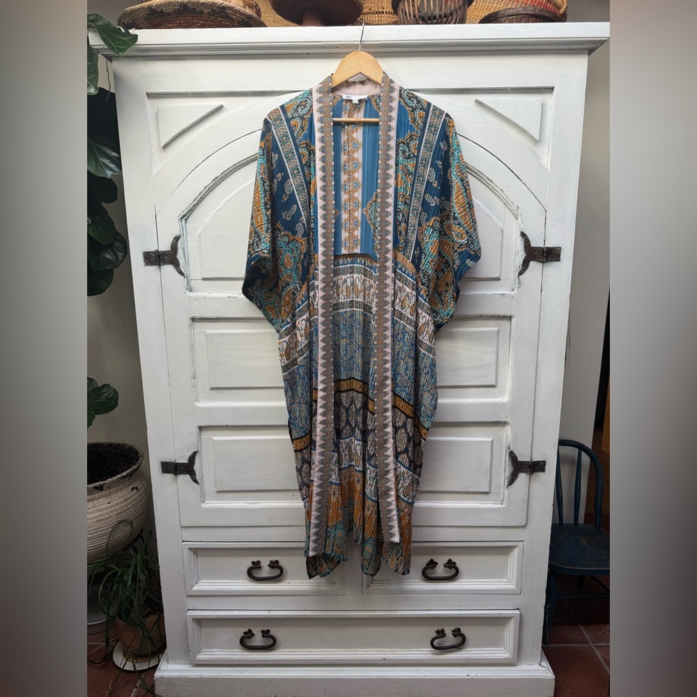 DR2 Bohemian kimono with Blue and Orange Patterns